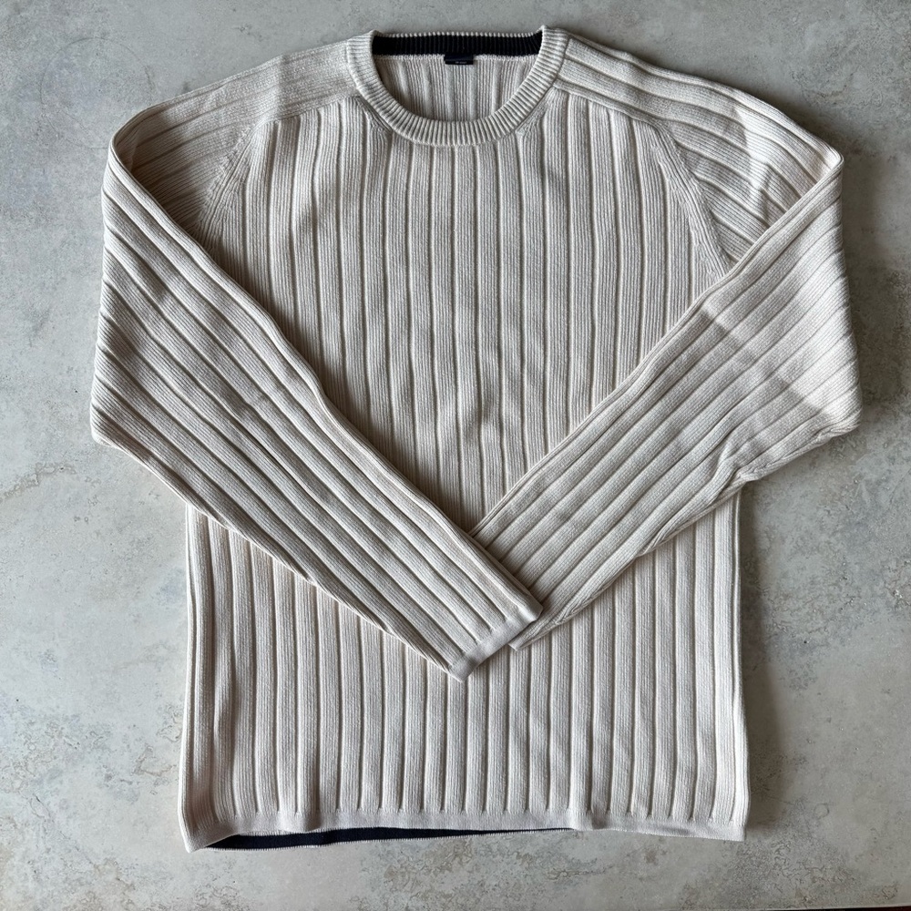 GAP Cream Crewneck Sweater with Ribbed Texture